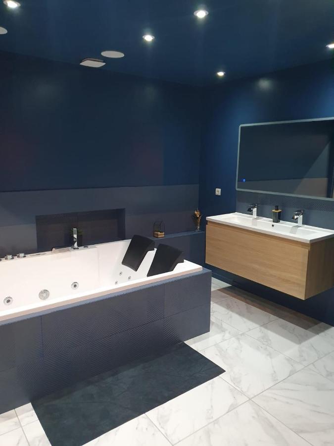 La Suite - Loft Spa Tavernes エクステリア 写真